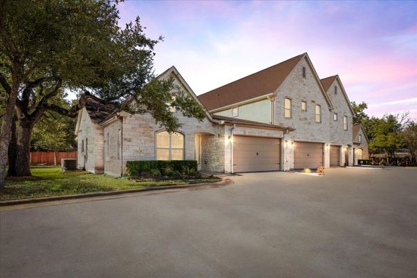 Attached, Exterior, Facade, Tudor Revival