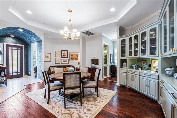 Chandelier, Dining room, Interior, Recessed Lighting, Wood Texture Flooring