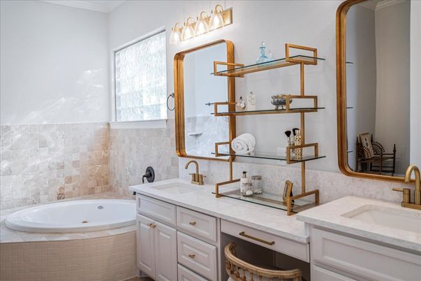 Bathroom, Dual Sink Vanities, Interior