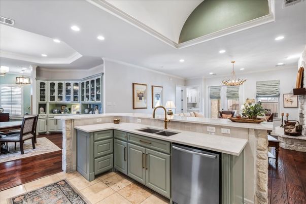 Chandelier, Dining room, Interior, Kitchen, Pendant Lights, Recessed Lighting, Stainless Steel Appliances, Wood Texture Flooring