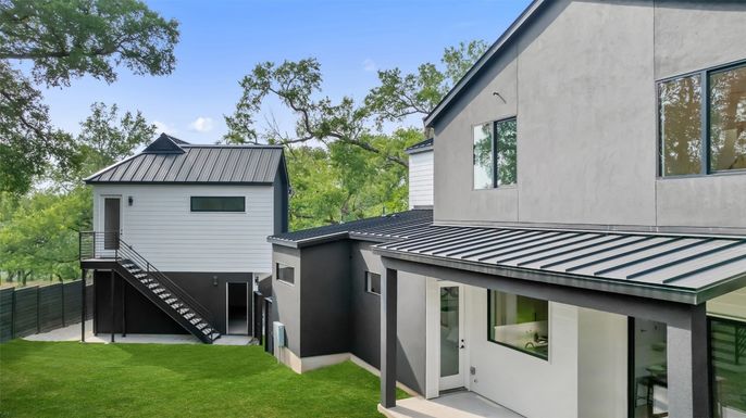 Backyard, Exterior