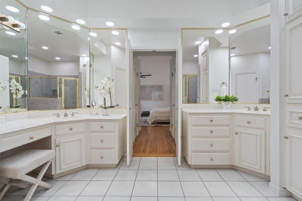 Bathroom, Dual Sink Vanities, Interior, Recessed Lighting, Wood Texture Flooring