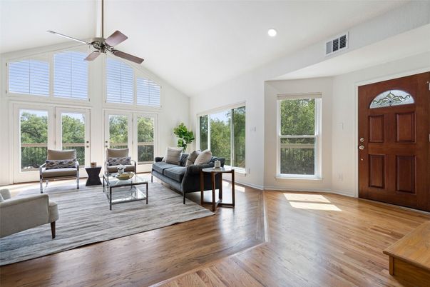 Interior, Living room, Recessed Lighting, Wood Texture Flooring