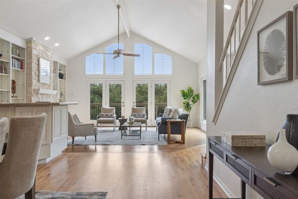 Interior, Living room, Recessed Lighting, Wood Texture Flooring