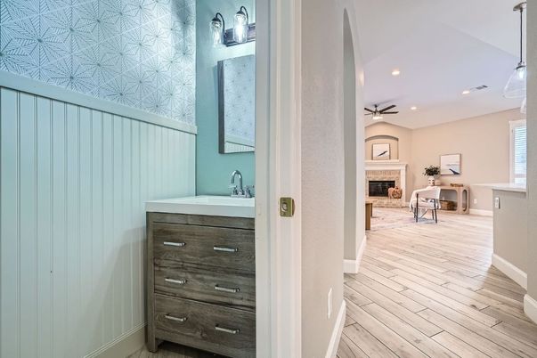 Bathroom, Fireplace, Interior, Pendant Lights, Recessed Lighting, Wood Texture Flooring