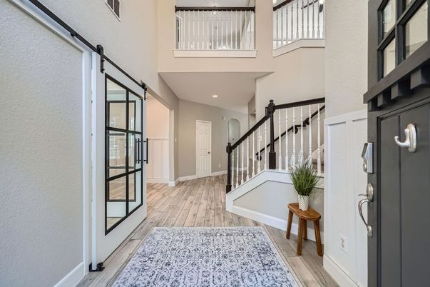 Interior, Recessed Lighting, Wood Texture Flooring