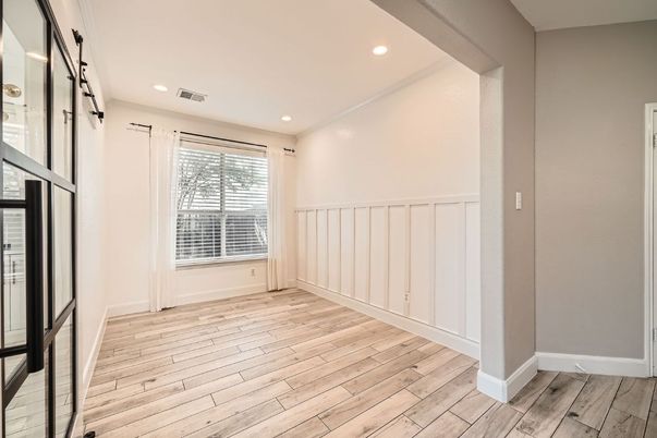 Empty room, Interior, Recessed Lighting, Wood Texture Flooring