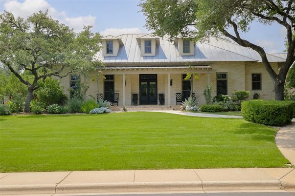 Exterior, Facade, French Provincial