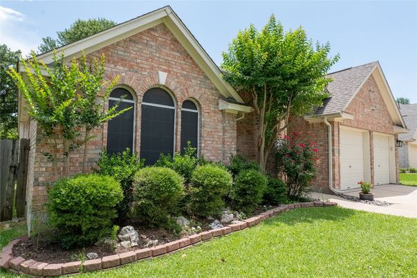 Attached, Exterior, Facade, Brick Facade, Brick Traditional