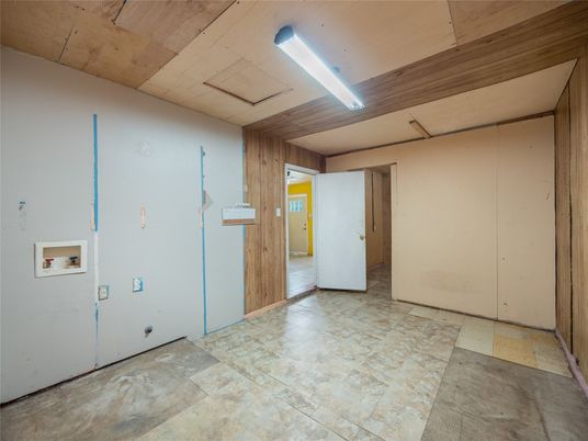 Empty room, Interior, Wooden Walls