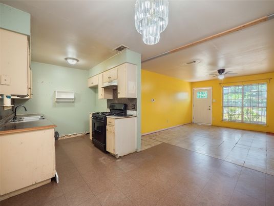 Chandelier, Interior, Kitchen