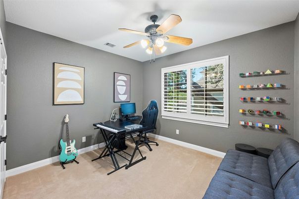 Home Office, Interior