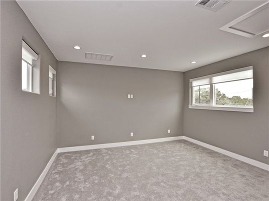 Empty room, Interior, Recessed Lighting
