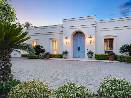 Exterior, Facade, Spanish Mediterranean