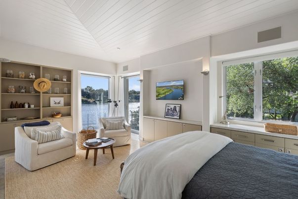 Bedroom, Interior, Water