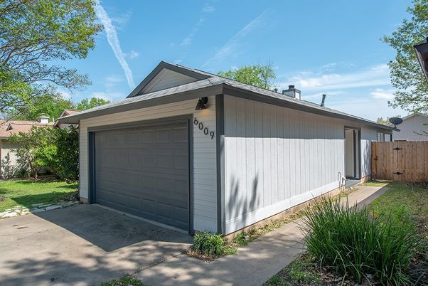 Detached Garage, Exterior