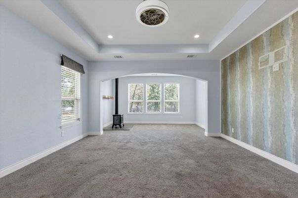 Empty room, Interior, Recessed Lighting