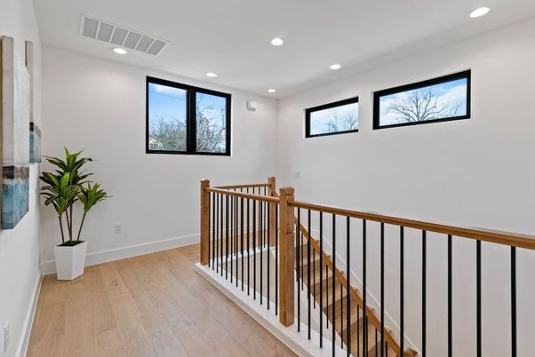 Interior, Recessed Lighting, Wood Texture Flooring