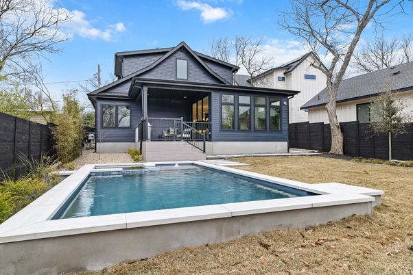 Exterior, Facade, Pool, Queen Anne Victorian