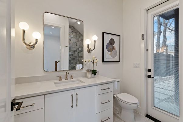 Bathroom, Interior, Recessed Lighting
