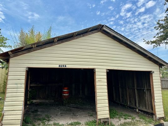 Detached Garage, Exterior