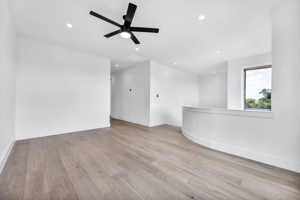 Empty room, Interior, Recessed Lighting, Wood Texture Flooring