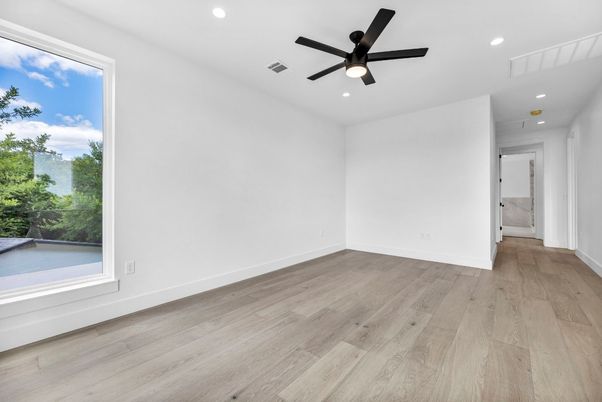 Empty room, Interior, Recessed Lighting, Wood Texture Flooring