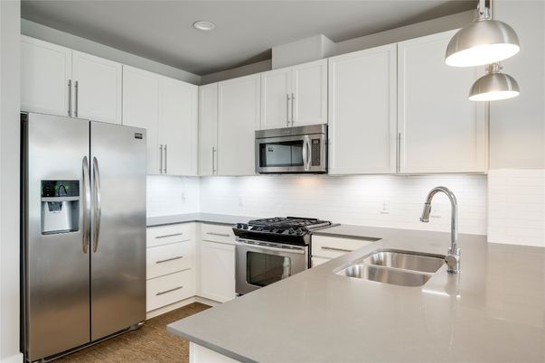 Interior, Kitchen, Pendant Lights, Recessed Lighting, Stainless Steel Appliances