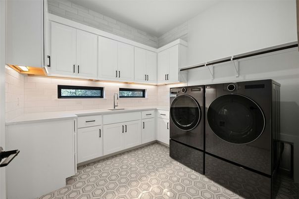 Interior, Washer