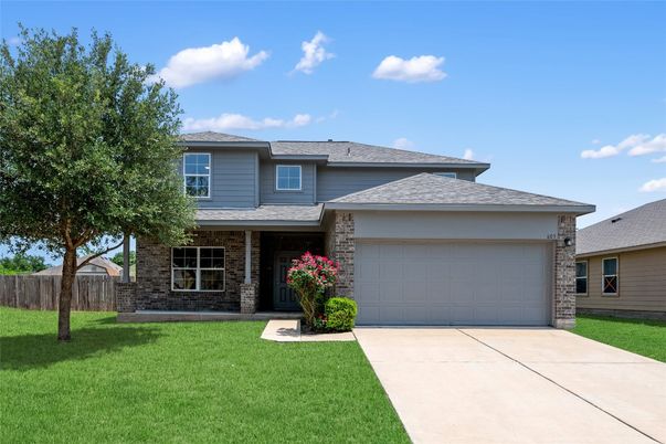 Attached, Exterior, Facade, Brick Facade, Split Level