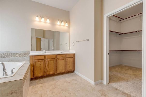Bathroom, Dual Sink Vanities, Interior