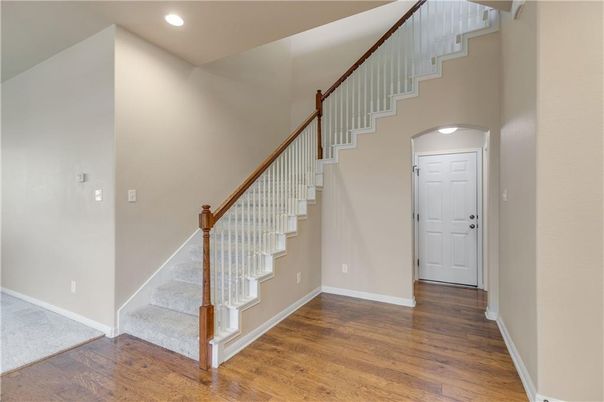 Interior, Recessed Lighting, Wood Texture Flooring