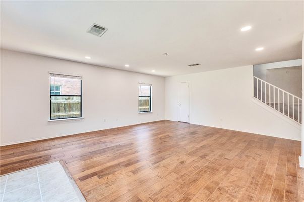 Empty room, Interior, Recessed Lighting, Wood Texture Flooring
