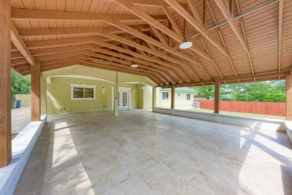 Empty room, Exterior, Wooden Beams, Wooden Ceilings