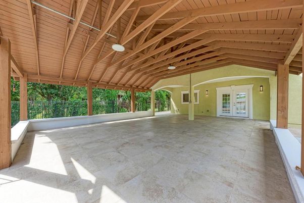Empty room, Interior, Wooden Beams, Wooden Ceilings