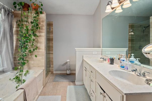 Bathroom, Dual Sink Vanities, Glass Shower, Interior