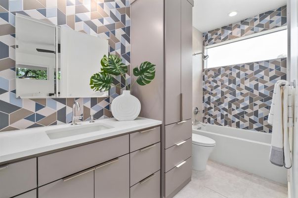 Bathroom, Interior, Recessed Lighting