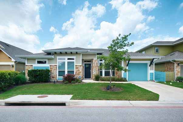 Attached, Exterior, Facade, Ranch