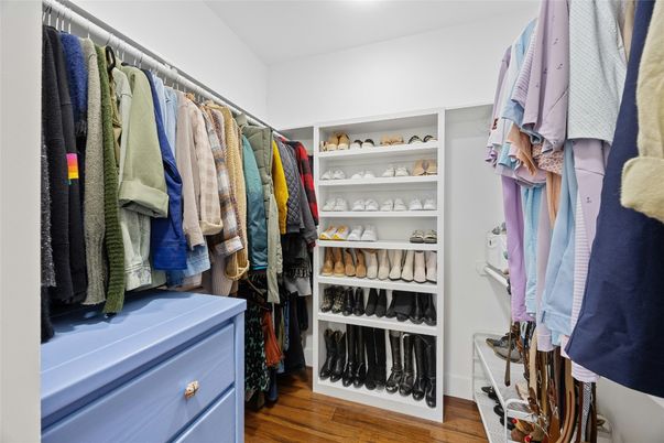 Interior, Walk-in Closets, Wood Texture Flooring