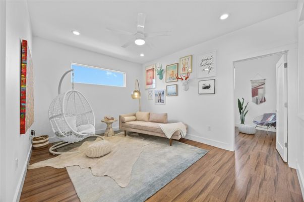 Interior, Recessed Lighting, Wood Texture Flooring