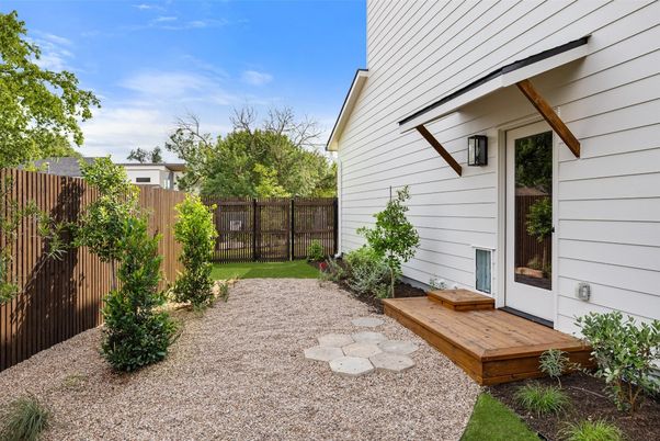 Backyard, Exterior