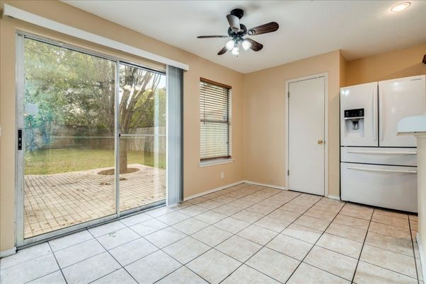 Empty room, Interior, Kitchen, Recessed Lighting