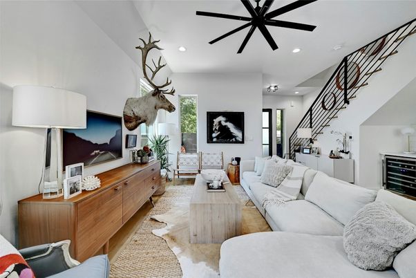 Interior, Living room, Pendant Lights, Recessed Lighting, Wood Texture Flooring