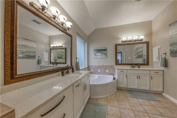 Bathroom, Dual Sink Vanities, Interior