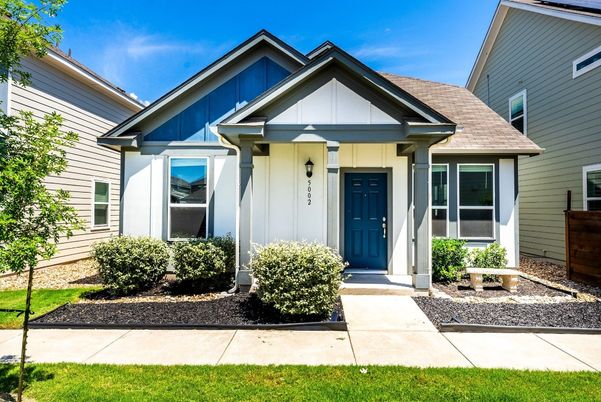 Exterior, Facade, American Craftsman