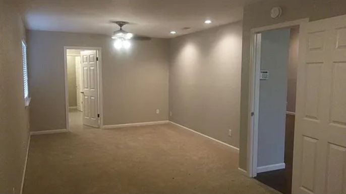 Empty room, Interior, Recessed Lighting