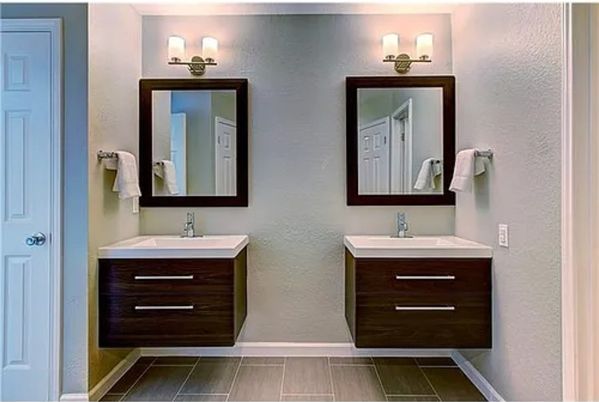 Bathroom, Dual Sink Vanities, Interior