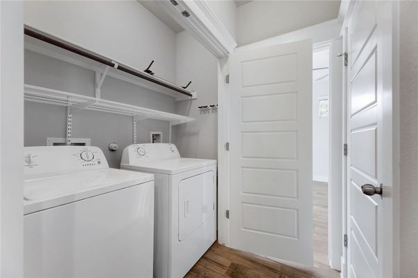 Interior, Utility Closets, Washer, Wood Texture Flooring