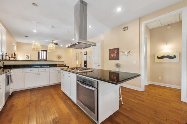 Interior, Kitchen, Pendant Lights, Recessed Lighting, Wood Texture Flooring
