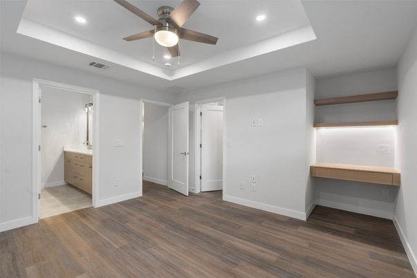 Bathroom, Interior, Recessed Lighting, Wood Texture Flooring